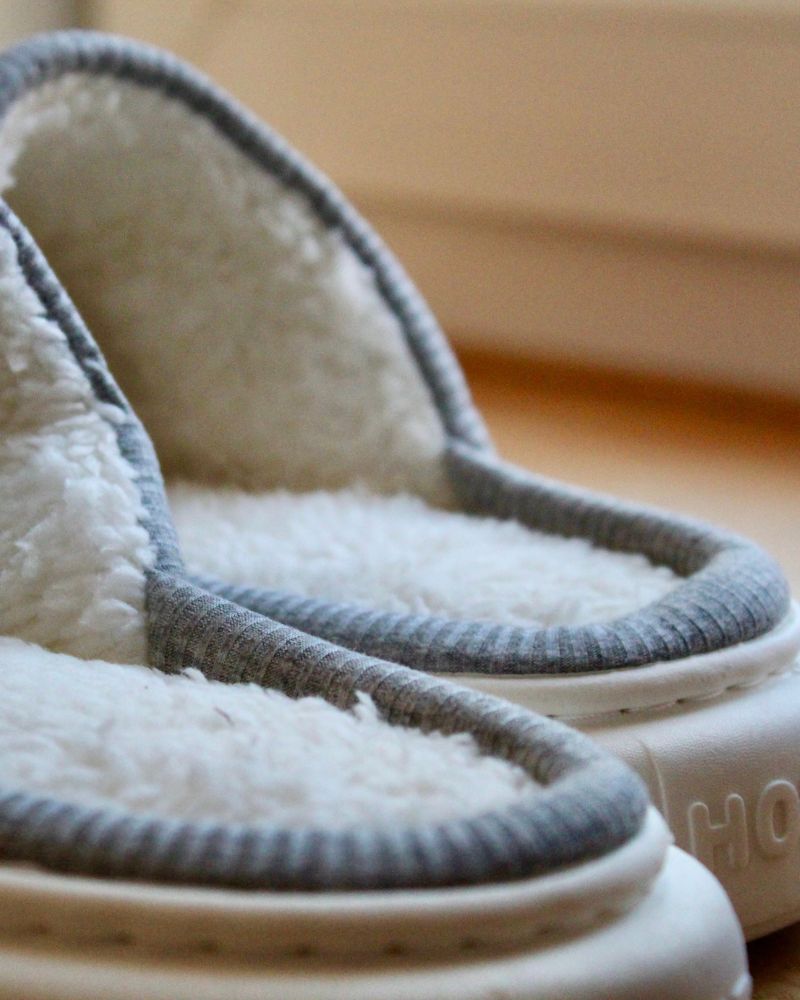 Pantuflas de vellón acogedoras