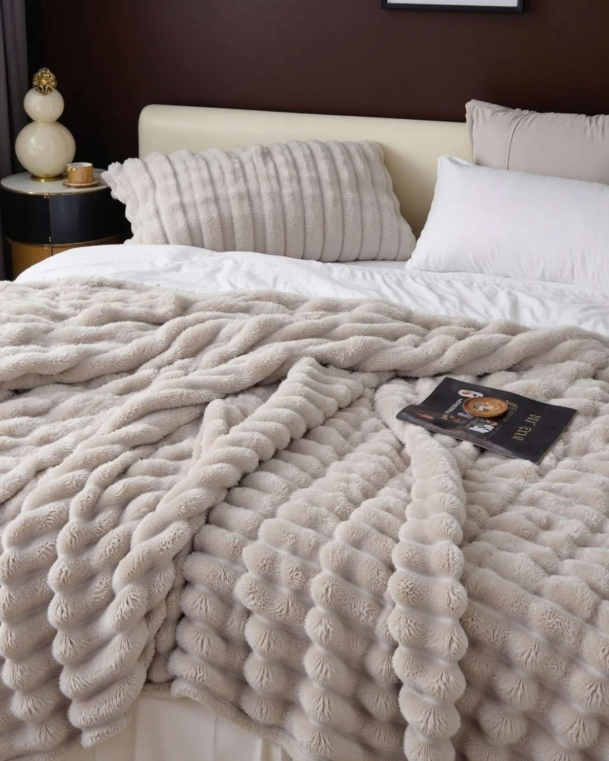 Cloudy - Cozy Fleece Blanket