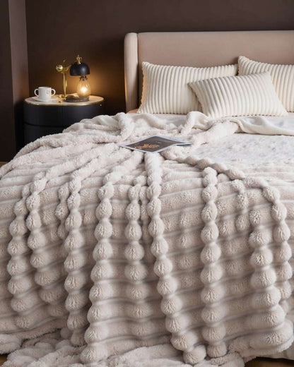 Cloudy - Cozy Fleece Blanket