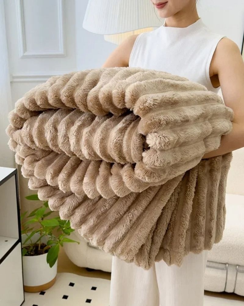 Cloudy - Cozy Fleece Blanket