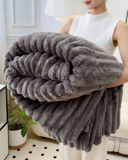 Cloudy - Cozy Fleece Blanket