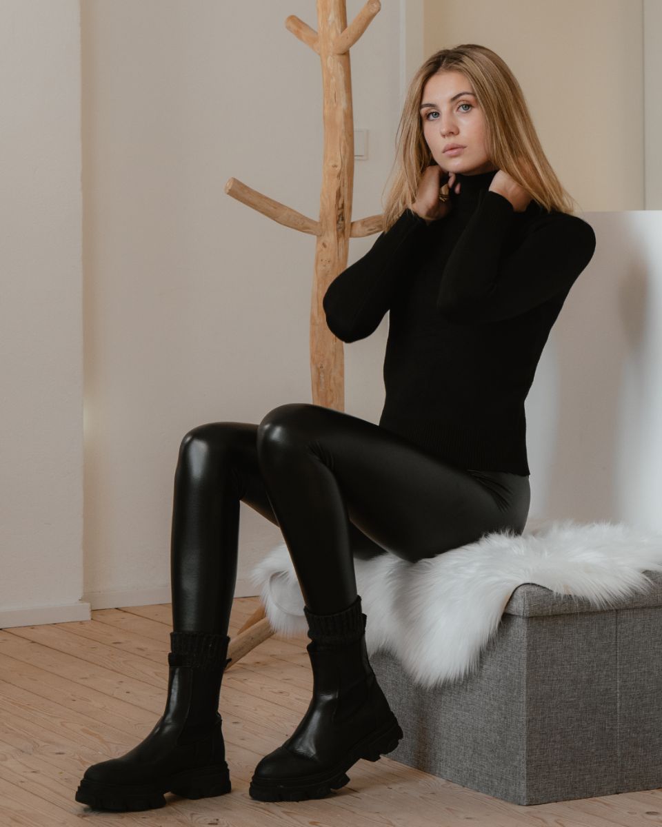 Fleece-Lined Leather Leggings